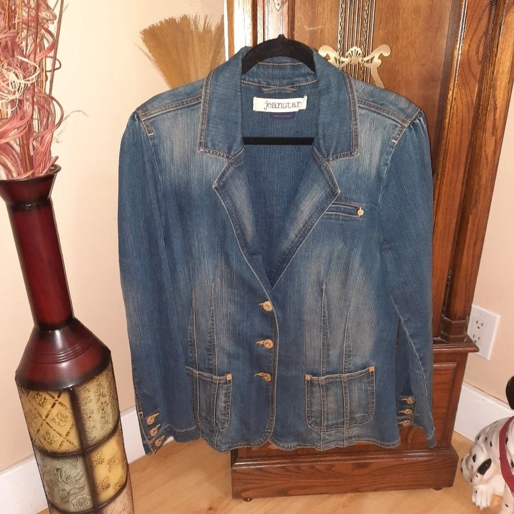 JEANSTAR Women's Acid-Washed Retro Jean Jacket - Picture 1 of 4